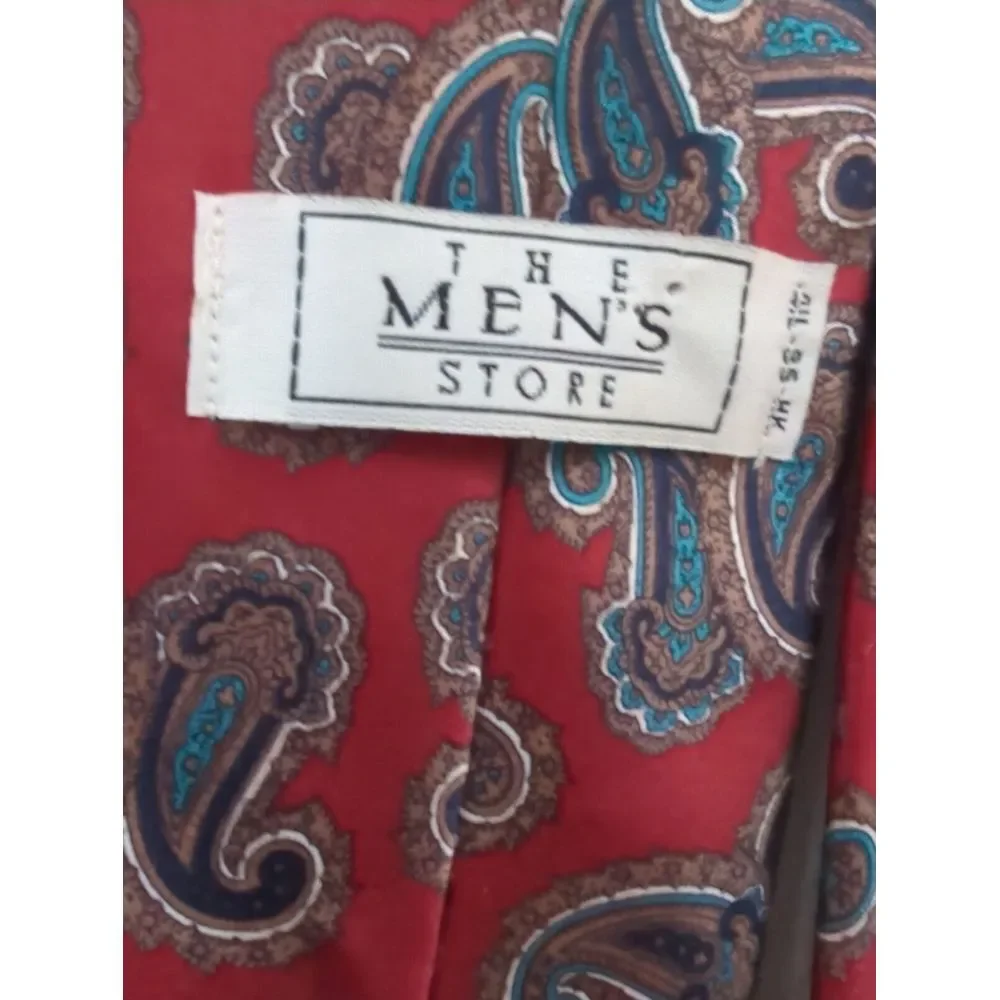 The‎ Men's Store Red Paisley Polyester Necktie Made in USA Vintage Style Tie